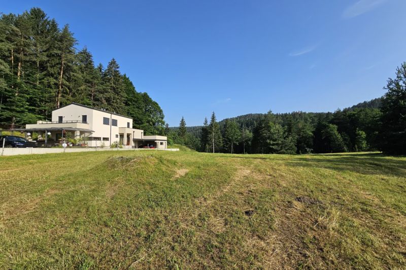 Interessantes, unbebautes, sonniges Grundstück im Raum Velden
