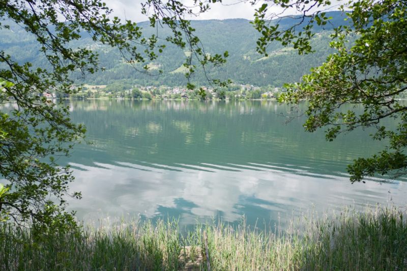 Baugenehmigt für eine Seevilla mit Freizeitwohnsitz am Ossiacher See